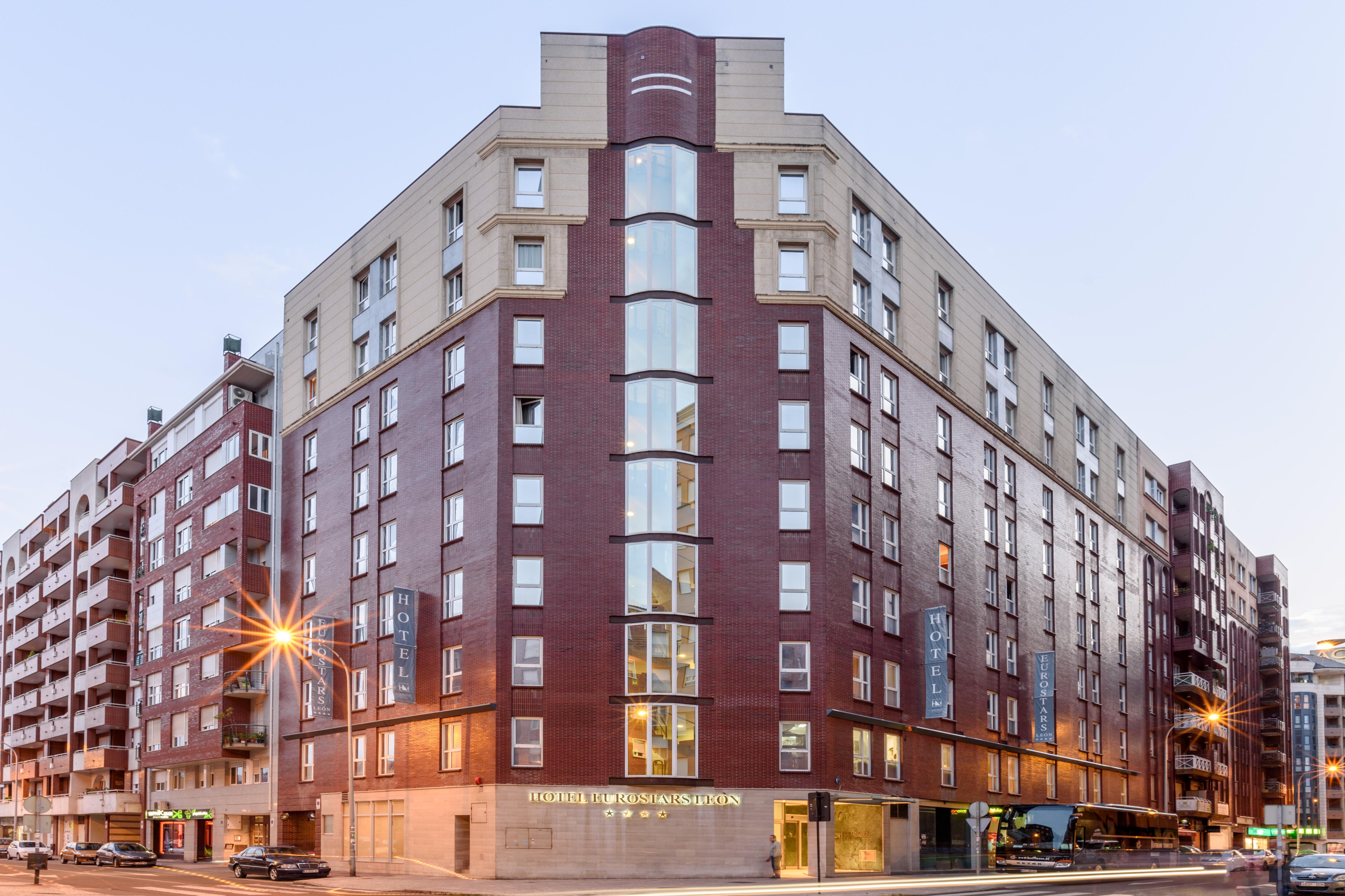 Hotel Exe León Zewnętrze zdjęcie