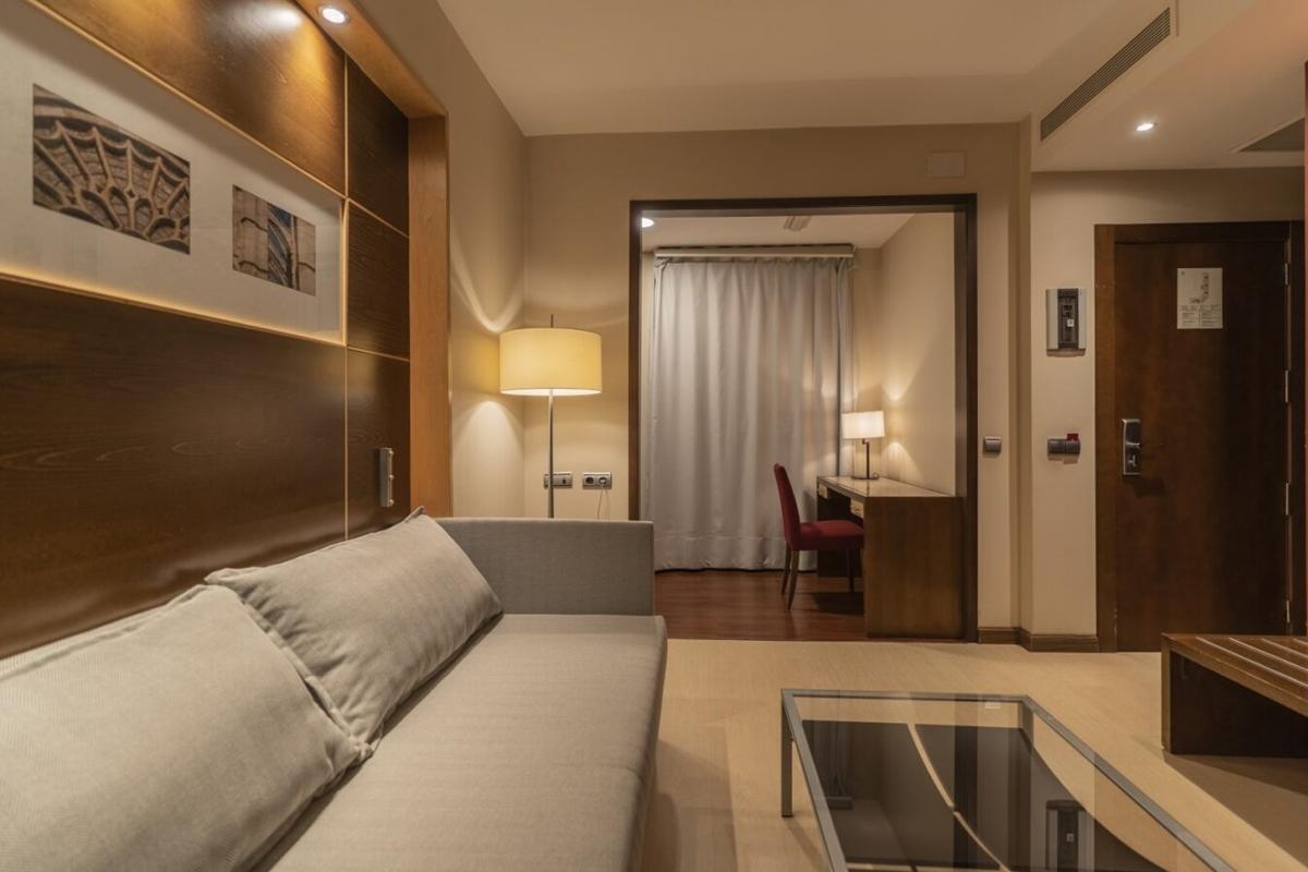 Hotel Exe León Zewnętrze zdjęcie
