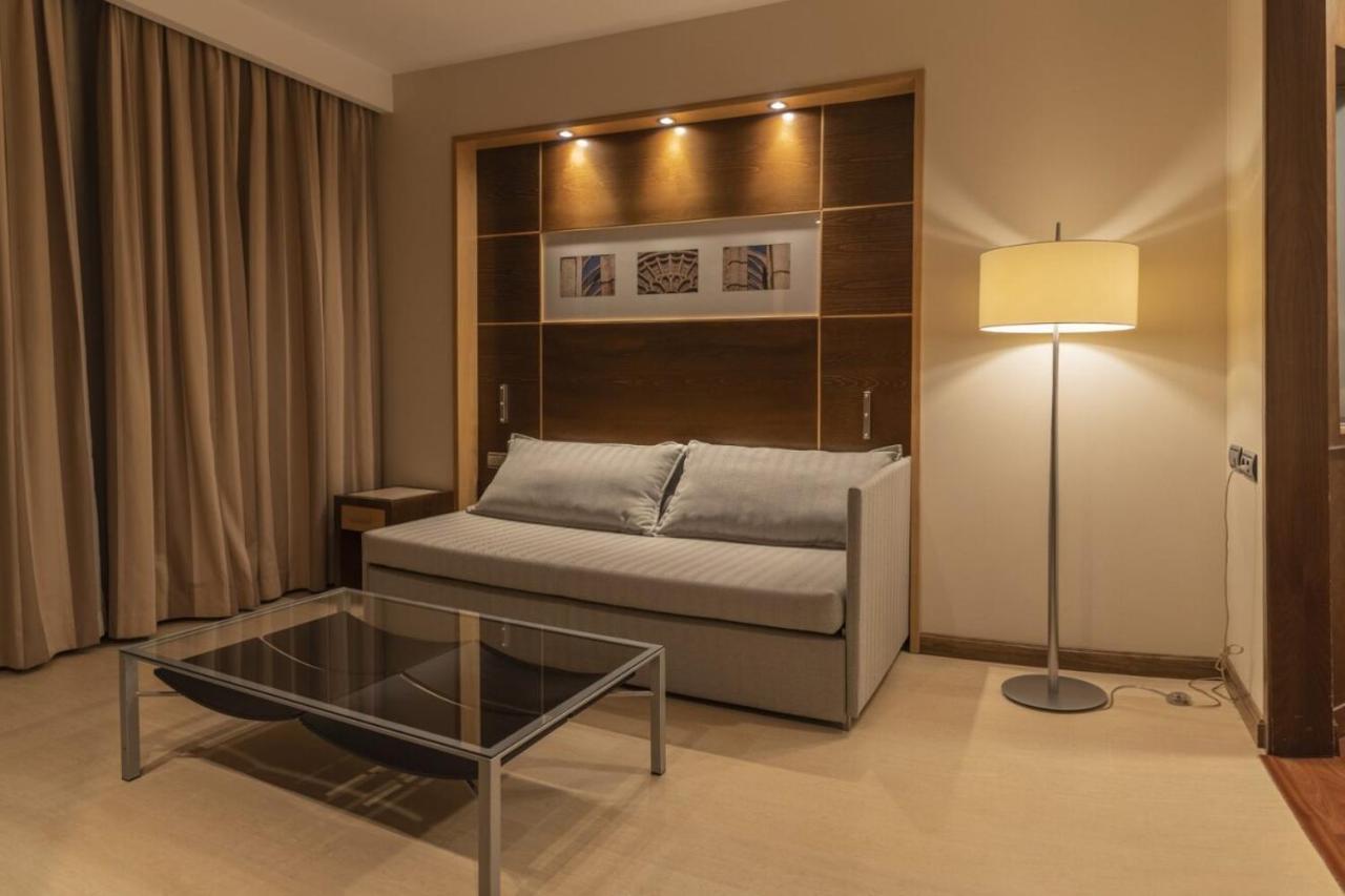 Hotel Exe León Zewnętrze zdjęcie