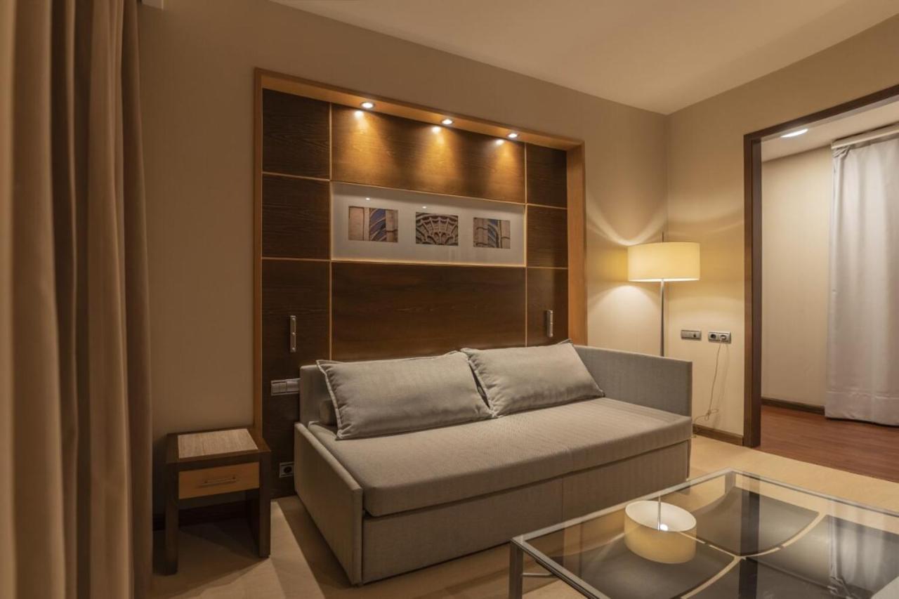 Hotel Exe León Zewnętrze zdjęcie